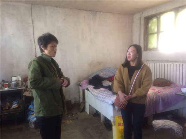 2017年易尚國際裝飾“關(guān)愛老人，你我做得到”公益行.jpg